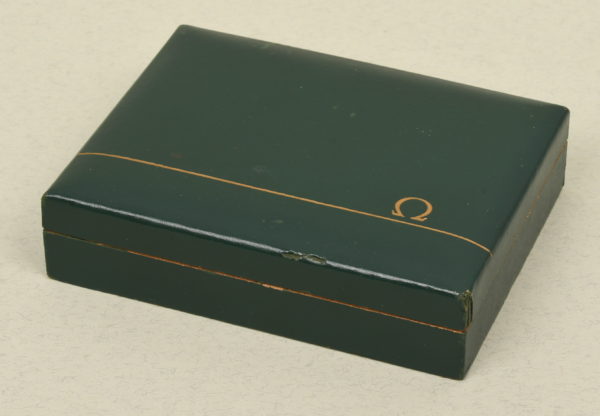WAT004 Omega Green leatherette box, Alicante retailor